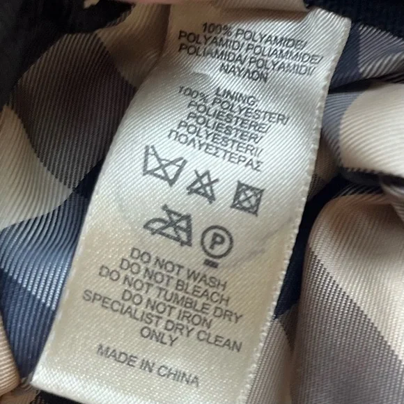 Burberry Nylon Black Bucket Hat Leather Trim Equestrian Charm Plaid Lining S EUC Burberry Nylon Black Bucket Hat Leather Trim Equestrian  main image 4